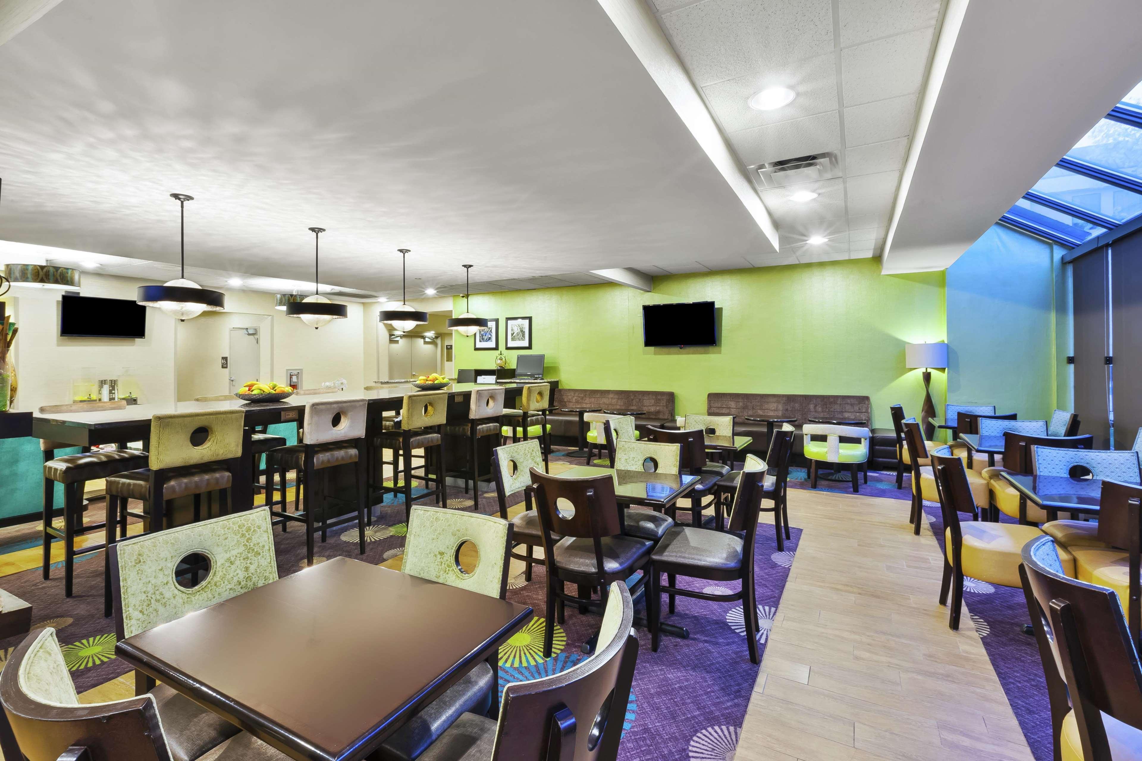 Hampton Inn Clinton Esterno foto