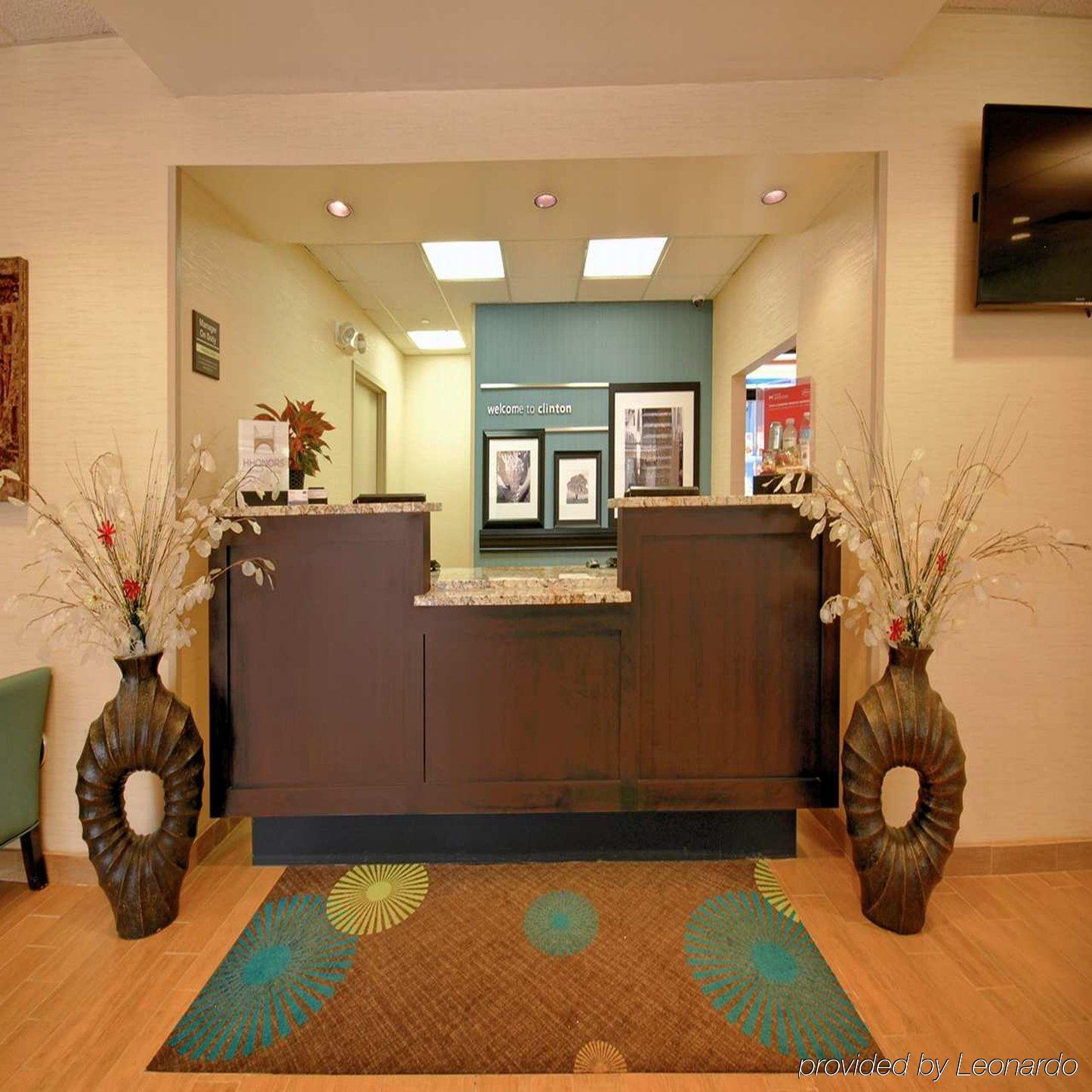 Hampton Inn Clinton Esterno foto