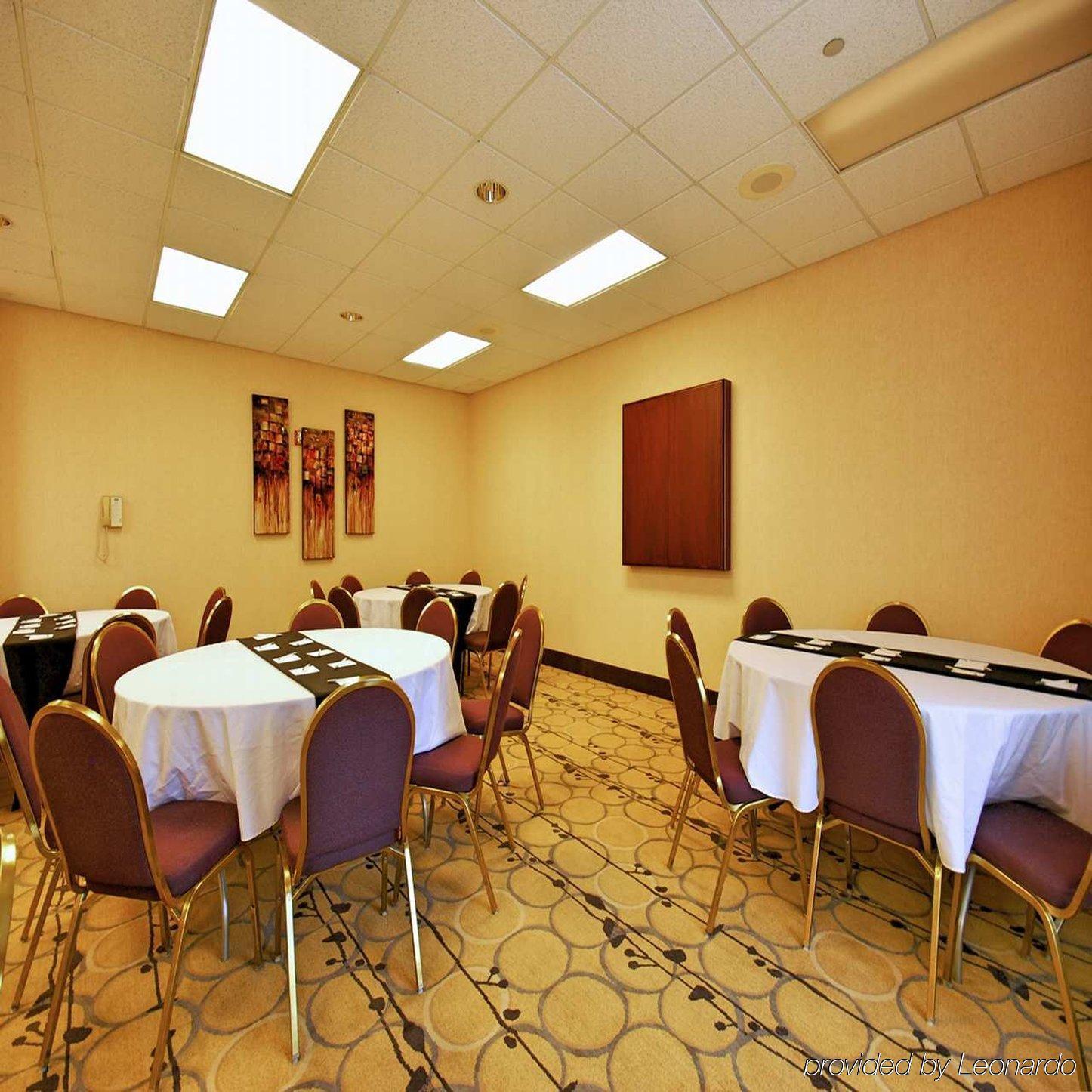 Hampton Inn Clinton Esterno foto